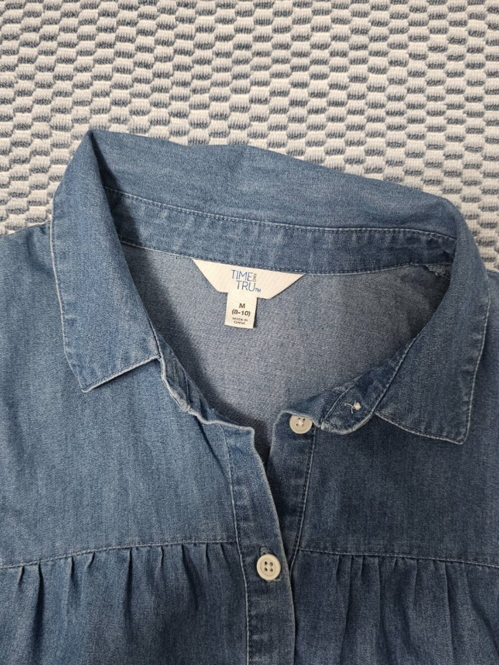 Time and Tru Denim Babydoll Button Down Oversized Shirt Blue - Size Medium - Picture 4 of 6